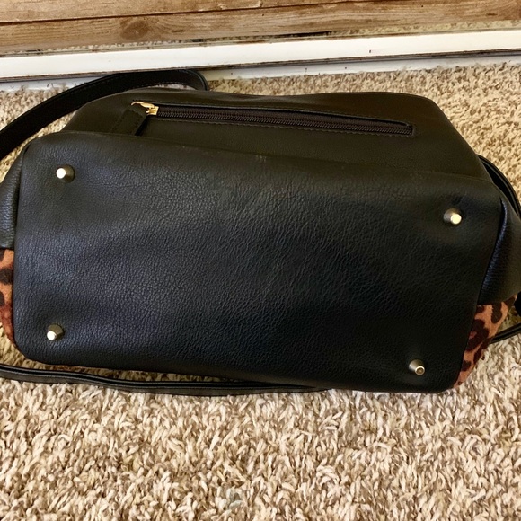 Brand New Leopard Leather Like Handbag (Price is not fixed) - Picture 5 of 5